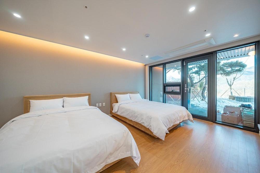ホテル Jecheon The Shine Cheongpung 部屋 写真
