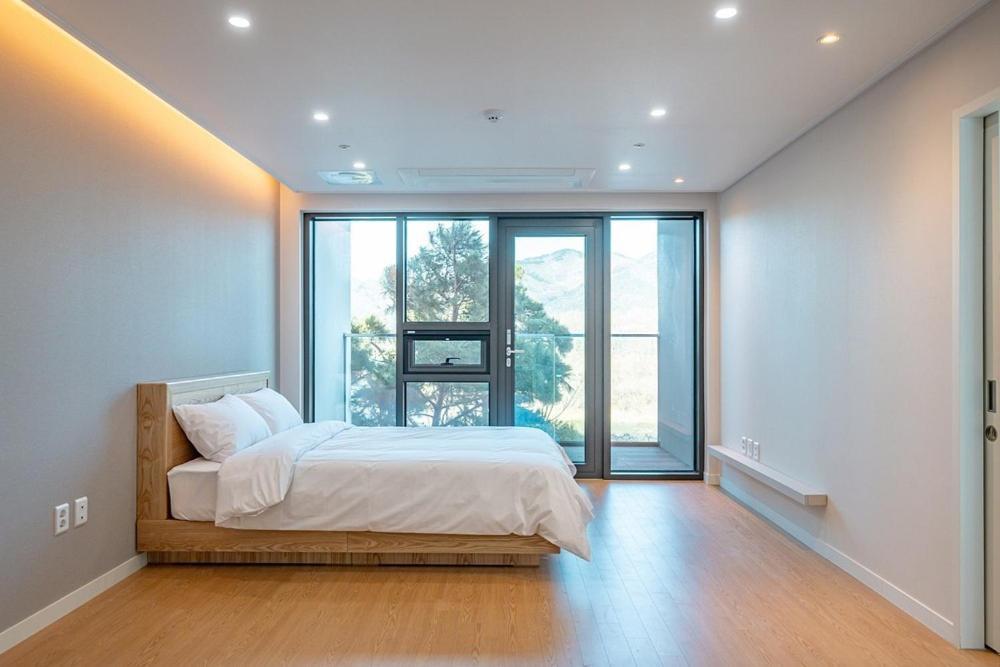 ホテル Jecheon The Shine Cheongpung 部屋 写真