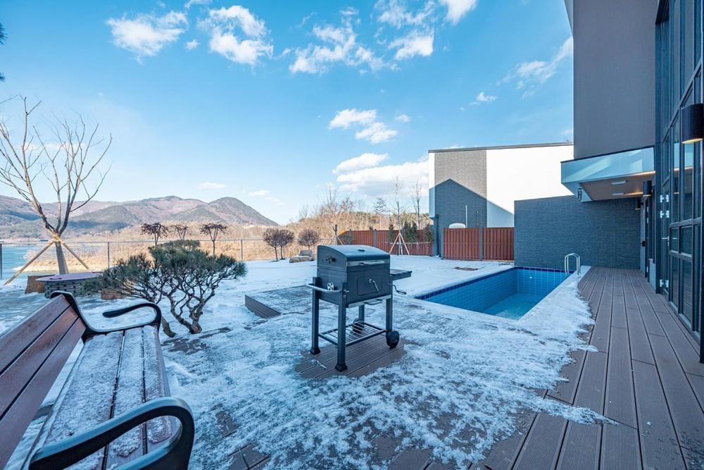 ホテル Jecheon The Shine Cheongpung 部屋 写真