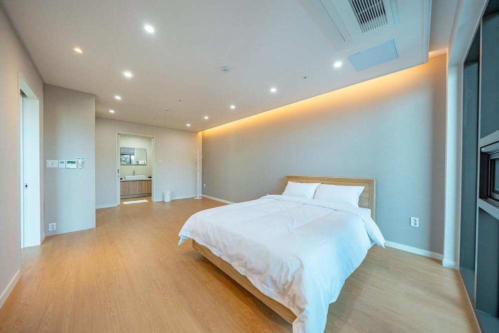 ホテル Jecheon The Shine Cheongpung 部屋 写真