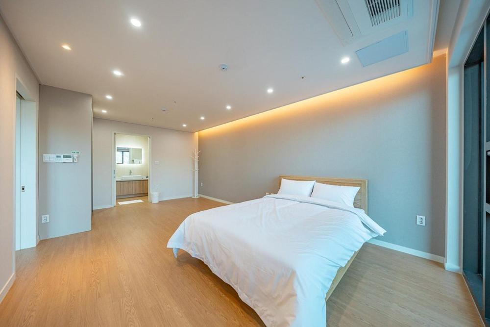 ホテル Jecheon The Shine Cheongpung 部屋 写真