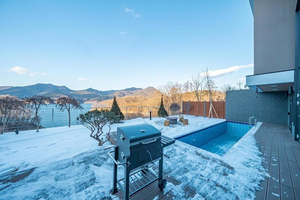 ホテル Jecheon The Shine Cheongpung 部屋 写真
