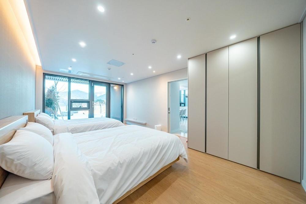 ホテル Jecheon The Shine Cheongpung 部屋 写真