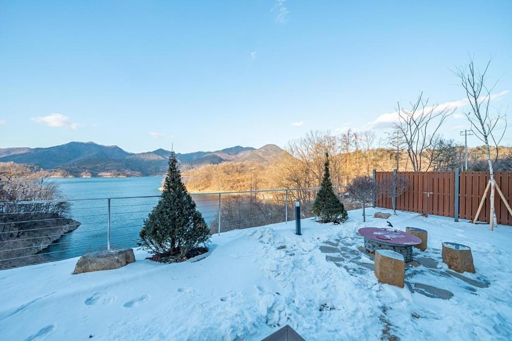 ホテル Jecheon The Shine Cheongpung 部屋 写真