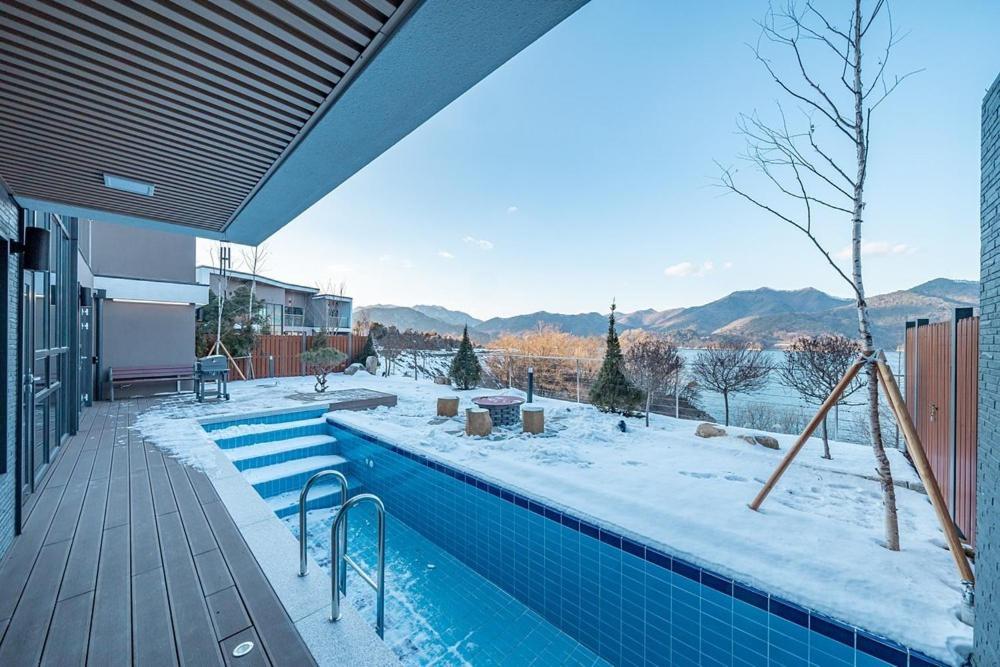 ホテル Jecheon The Shine Cheongpung 部屋 写真